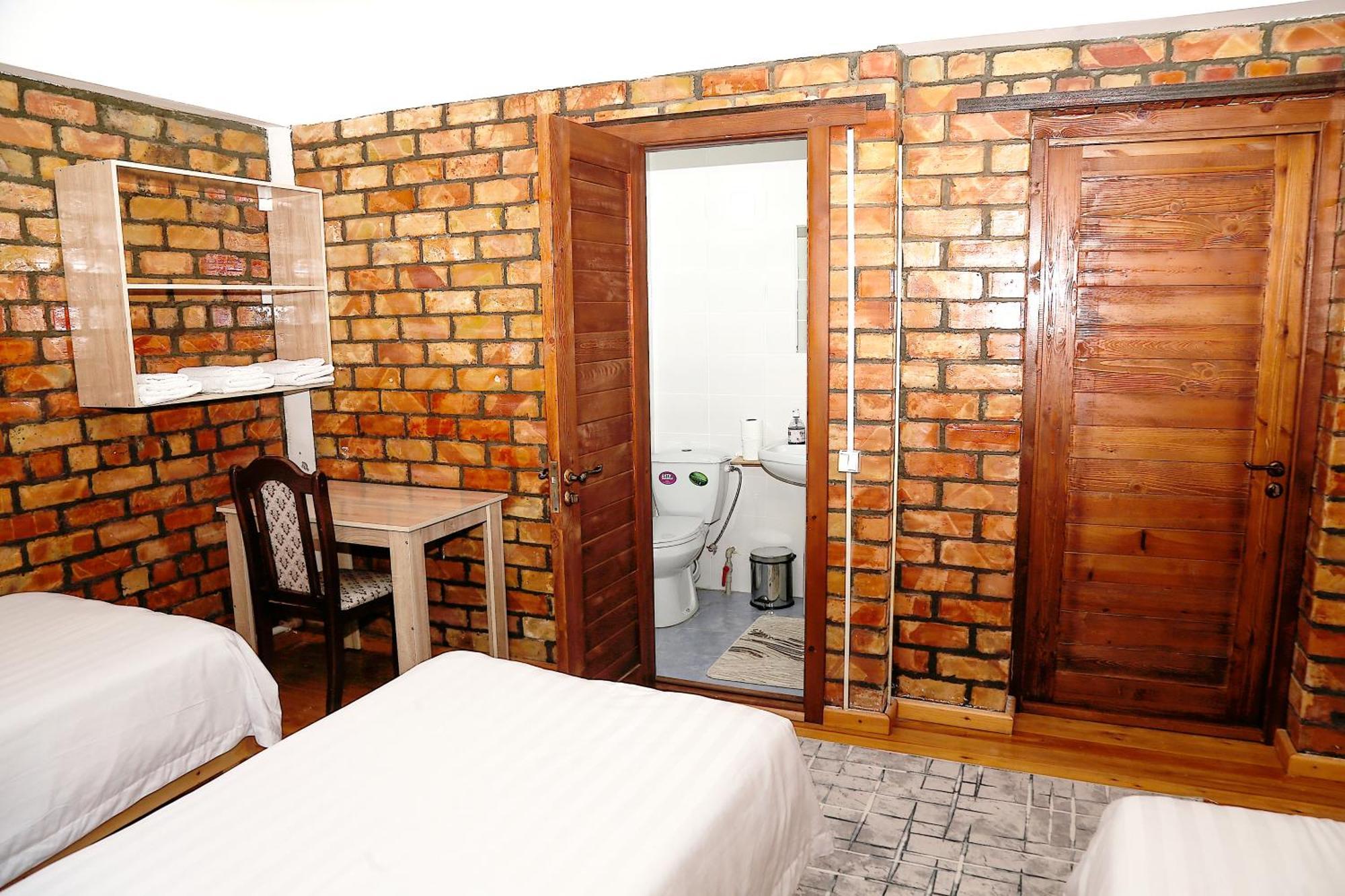Hotel Good Night Jalal-Abad ภายนอก รูปภาพ