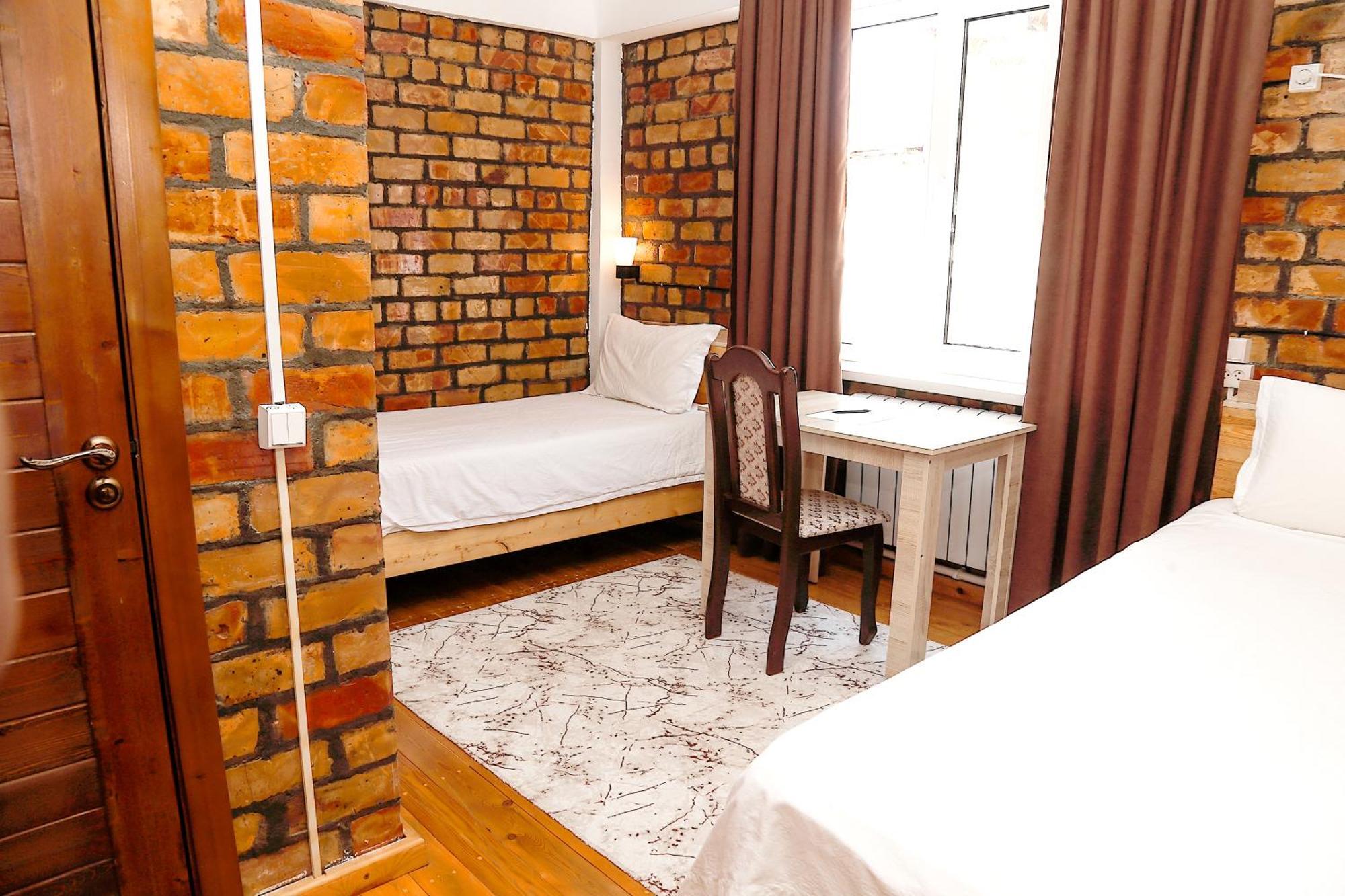 Hotel Good Night Jalal-Abad ภายนอก รูปภาพ