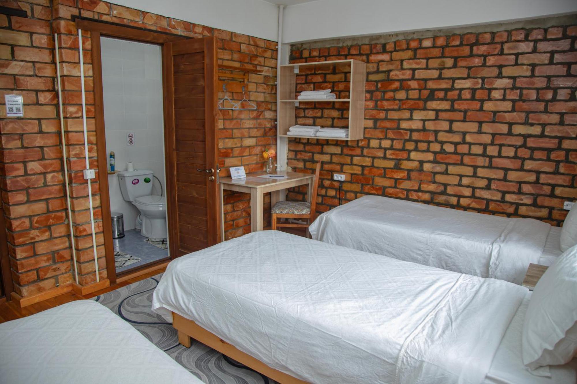 Hotel Good Night Jalal-Abad ภายนอก รูปภาพ